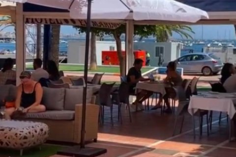 Отель, гостиница с 16 спальнями в Xuan Phu, Вьетнам №83779 12