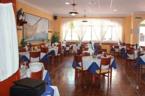 Отель, гостиница с 16 спальнями в Xuan Phu, Вьетнам №83779 8