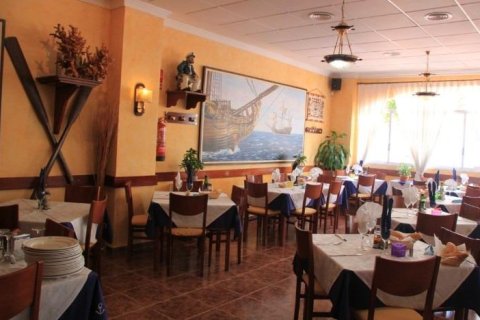 Отель, гостиница с 16 спальнями в Xuan Phu, Вьетнам №83779 5