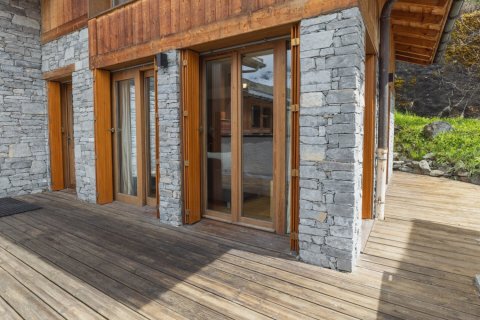 5 dormitorios House en Les Belleville, France No. 99568 6