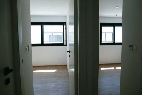 3 bedrooms Penthouse in Agios Athanasios, Cyprus No. 80877 17