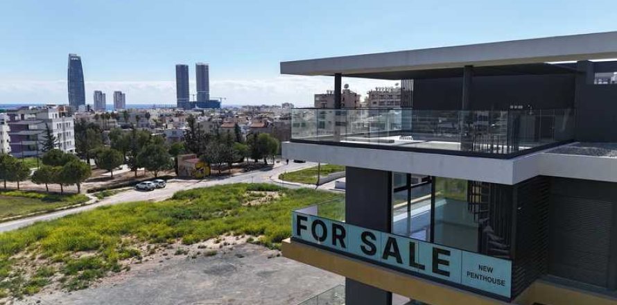 3 bedrooms Penthouse in Agios Athanasios, Cyprus No. 80877