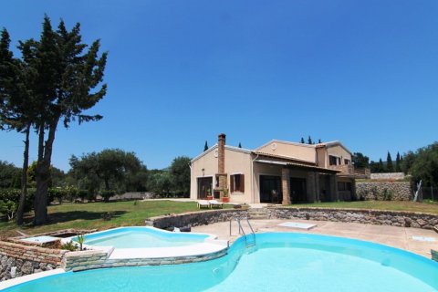 4 dormitorios Villa en Corfu, Greece No. 78203 1