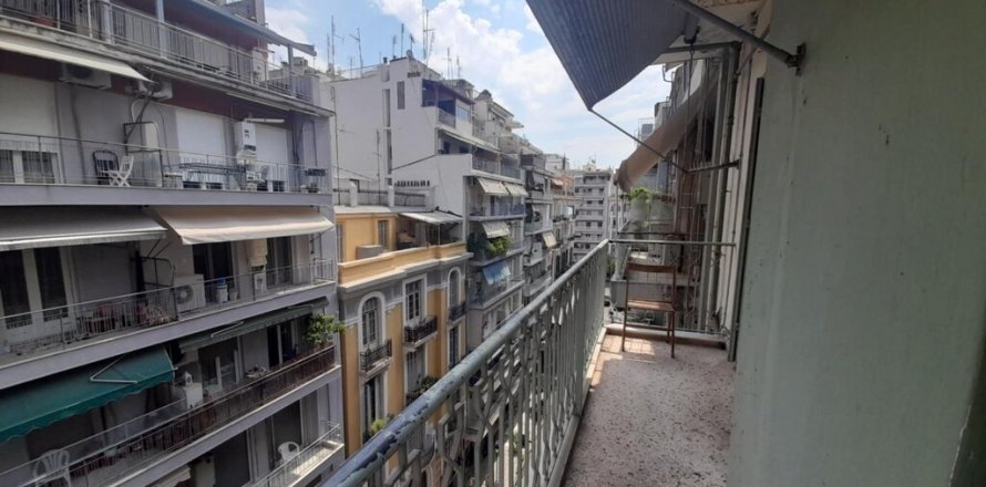 2 bedrooms Apartment in Thessaloniki, Greece No. 107325