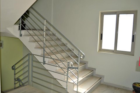 315m² Commercial property en Acharnes, Greece No. 59596 7