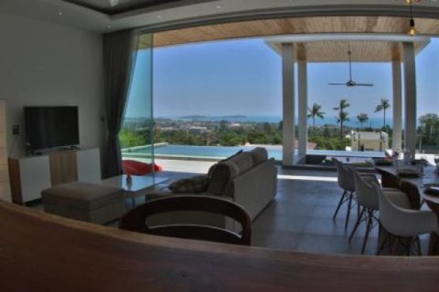 3 bedrooms Villa on the Chaweng Beach, Thailand No. 95946 26