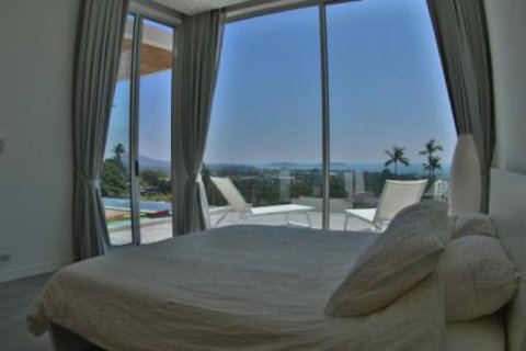 3 bedrooms Villa on the Chaweng Beach, Thailand No. 95946 22