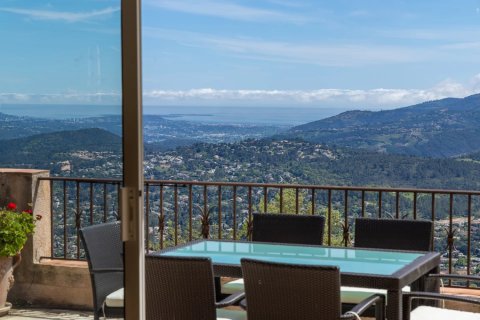 5 bedrooms House in Cabris, France No. 99765 9