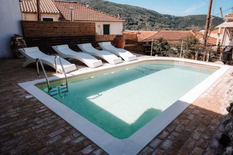 2 bedrooms House in Lefkada, Greece No. 55212 2