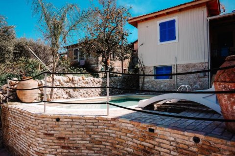 2 bedrooms House in Lefkada, Greece No. 55212 1