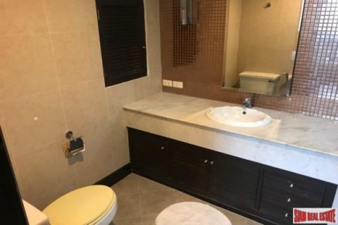 2 bedrooms Apartment in Bangkok, Thailand No. 96843 18