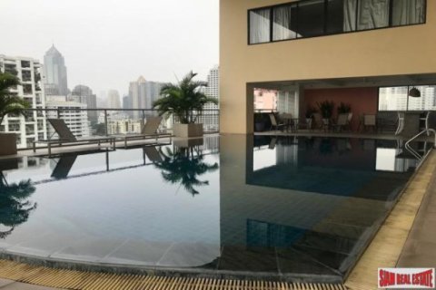 2 bedrooms Apartment in Bangkok, Thailand No. 96843 1
