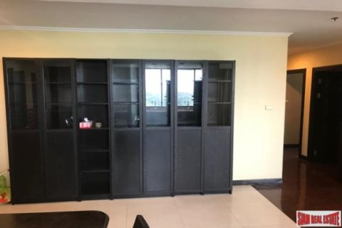 2 bedrooms Apartment in Bangkok, Thailand No. 96843 4