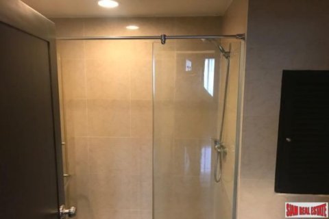 2 bedrooms Apartment in Bangkok, Thailand No. 96843 12