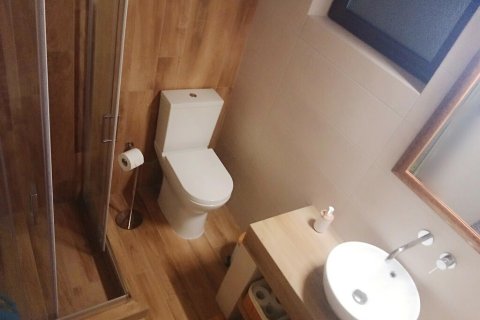 4 bedrooms House in Euboea, Greece No. 108414 6