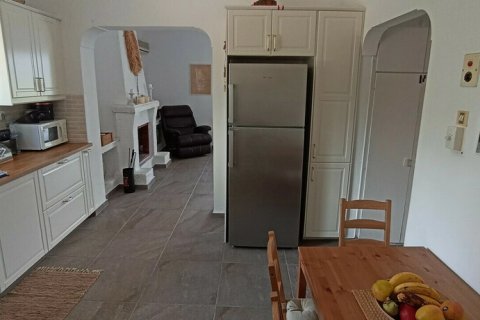 4 bedrooms House in Euboea, Greece No. 108414 3