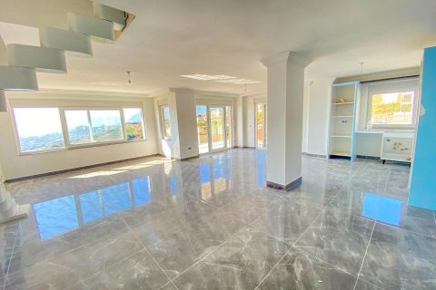 5 habitaciones Apartment en Kargicak, Turkey No. 21277
