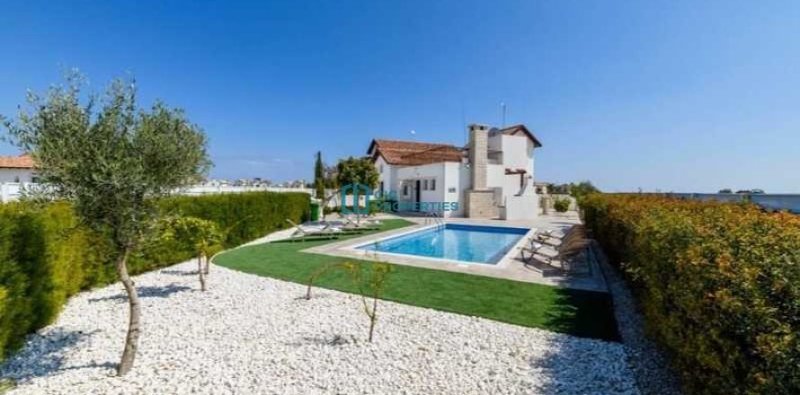 4 bedrooms Villa in Ayia Napa, Cyprus No. 82658