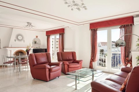 3 bedrooms Apartment in Cannes, France No. 68851 2