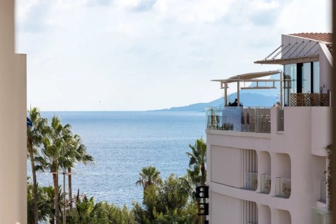 3 bedrooms Apartment in Cannes, France No. 68851 1