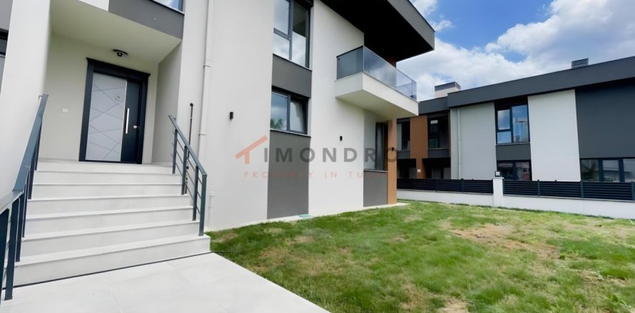 4 dormitorios Villa en Silivri, Turkey No. 129779