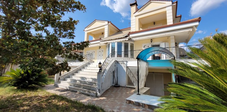 4 bedrooms House in Vasilika, Greece No. 109357