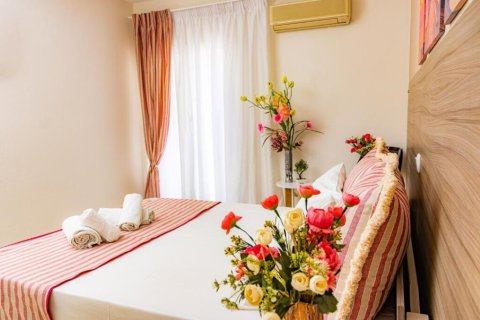 Отель, гостиница с 15 комнатами в Халкидики, Греция №108650 27