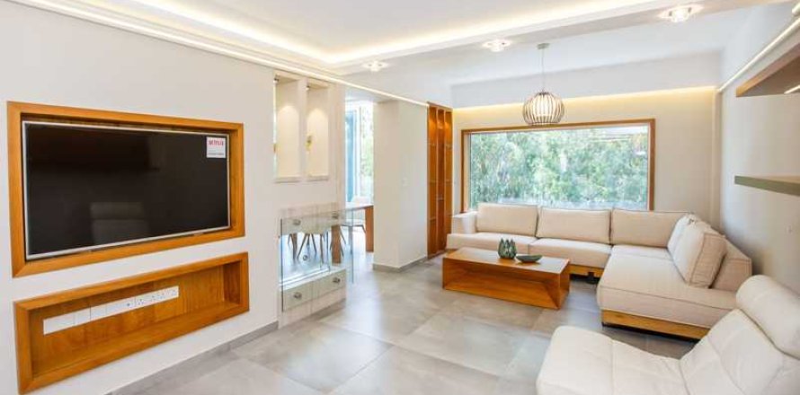 3 bedrooms Apartment in Limassol, Cyprus No. 73123