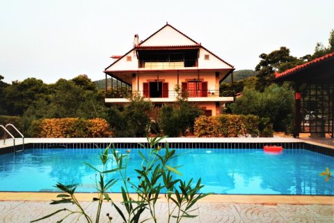 5 bedrooms Villa in Loutraki, Greece No. 56142 1