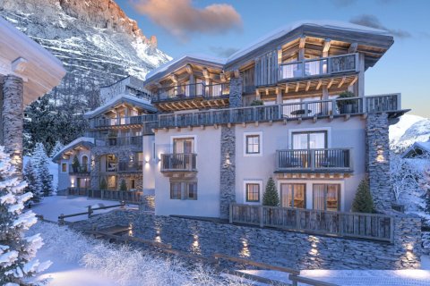 4 bedrooms Apartment in Val-d'Isere, France No. 99424 1