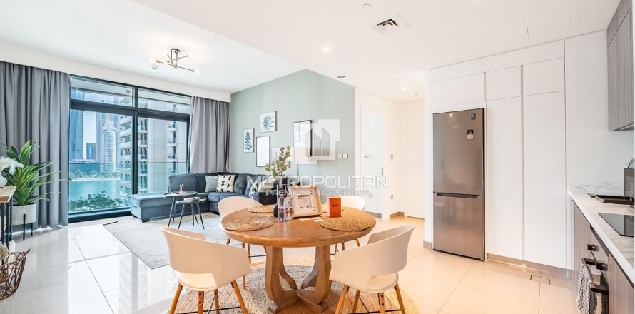 1 dormitorio Apartment en EMAAR Beachfront, UAE No. 119448