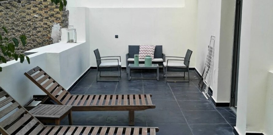 3 bedrooms House in Athens, Greece No. 109315