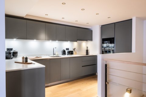 4 bedrooms Apartment in Les Allues, France No. 99680 2