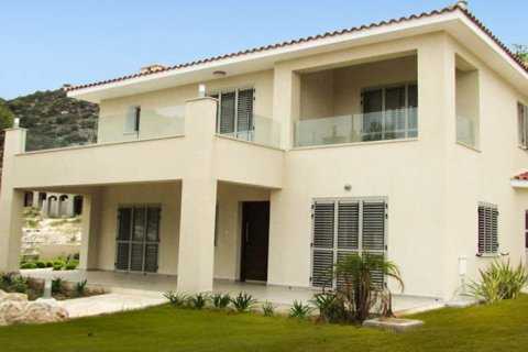 4 rooms Villa in Paphos, Cyprus No. 105238 1