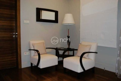 5 bedrooms Villa in Agios Athanasios, Cyprus No. 74459 15