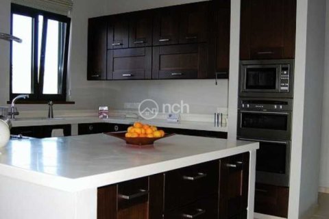 5 bedrooms Villa in Agios Athanasios, Cyprus No. 74459 12