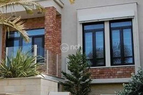 5 bedrooms Villa in Agios Athanasios, Cyprus No. 74459 5