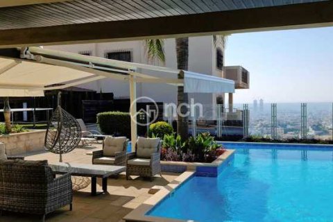 5 bedrooms Villa in Agios Athanasios, Cyprus No. 74459 1