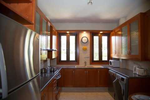 Квартира с 3 спальнями в Лимассол, Кипр №105879 14