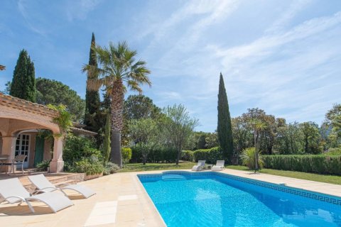 4 bedrooms Villa in Le Plan-de-la-Tour, France No. 68201 2