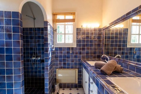 4 bedrooms Villa in Le Plan-de-la-Tour, France No. 68201 13