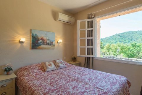 4 bedrooms Villa in Le Plan-de-la-Tour, France No. 68201 10