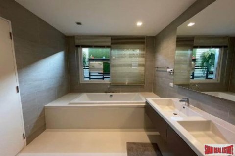 4 bedrooms House in Bang Na, Thailand No. 97060 5