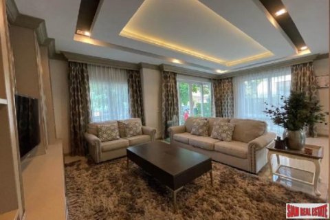4 bedrooms House in Bang Na, Thailand No. 97060 3
