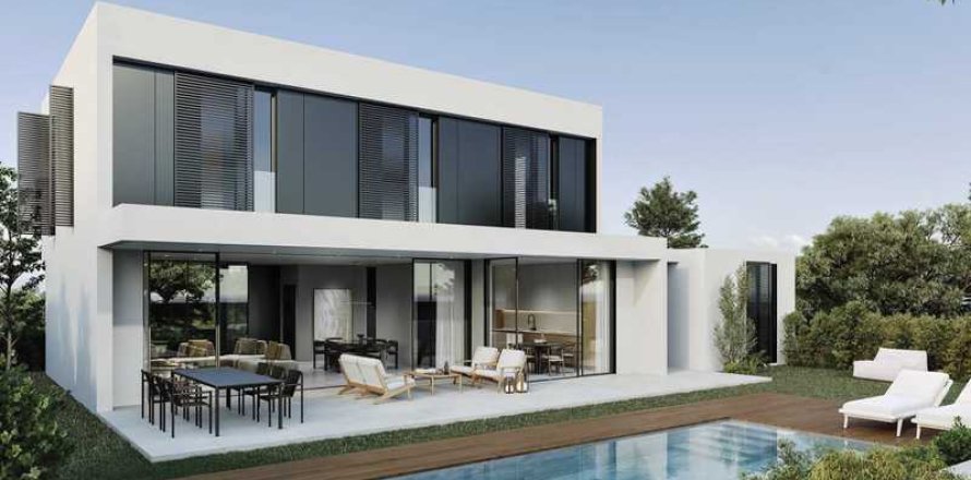 4 bedrooms House in Nicosia, Cyprus No. 79659