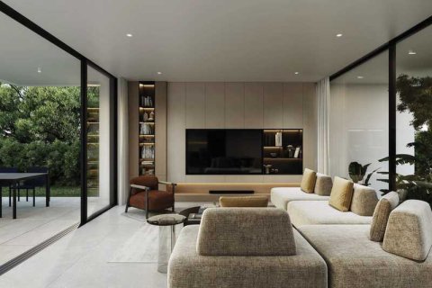 4 bedrooms House in Nicosia, Cyprus No. 79659 2