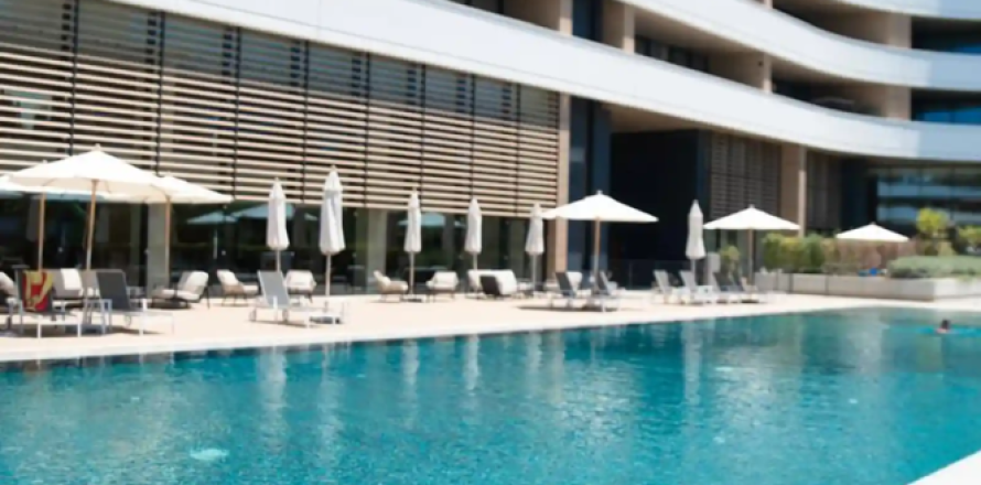 3 bedrooms Apartment in Germasogeia, Cyprus No. 63976