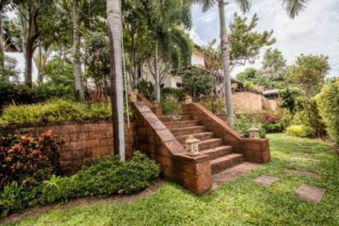 4 bedrooms Villa in Hua Hin, Thailand No. 95873 3