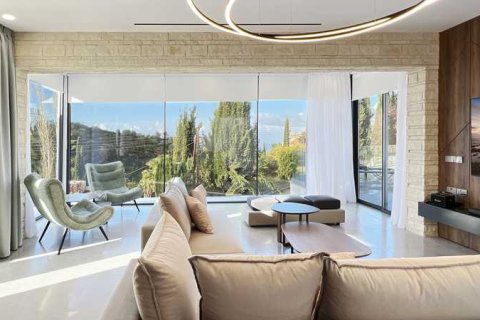 6 bedrooms Villa in Tala, Cyprus No. 100399 1