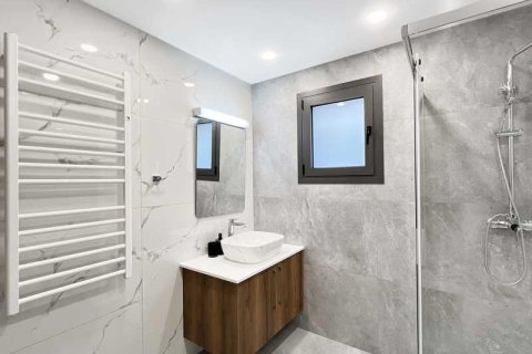 6 bedrooms Villa in Tala, Cyprus No. 100399 8